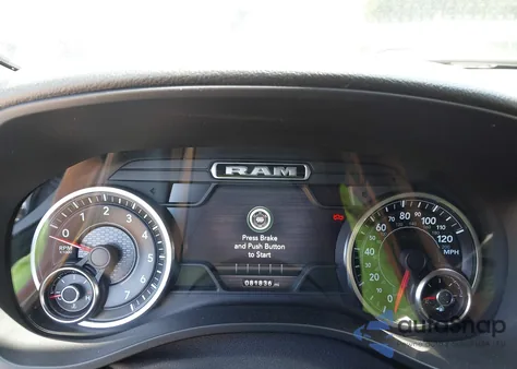 2021 Ram 1500 Big Horn 4X4 5'7 Box из США, поврежденный, VIN 1C6SRFFT6MN577232